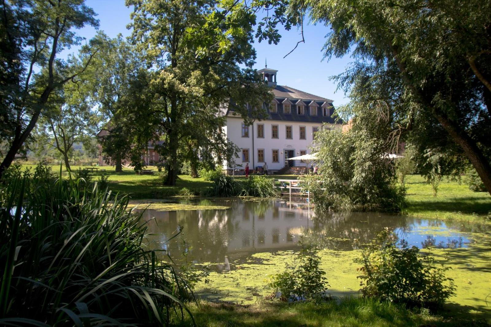 Biohotel Stiftsgut Wilhelmsgluecksbrunn Creuzburg Eksteriør bilde